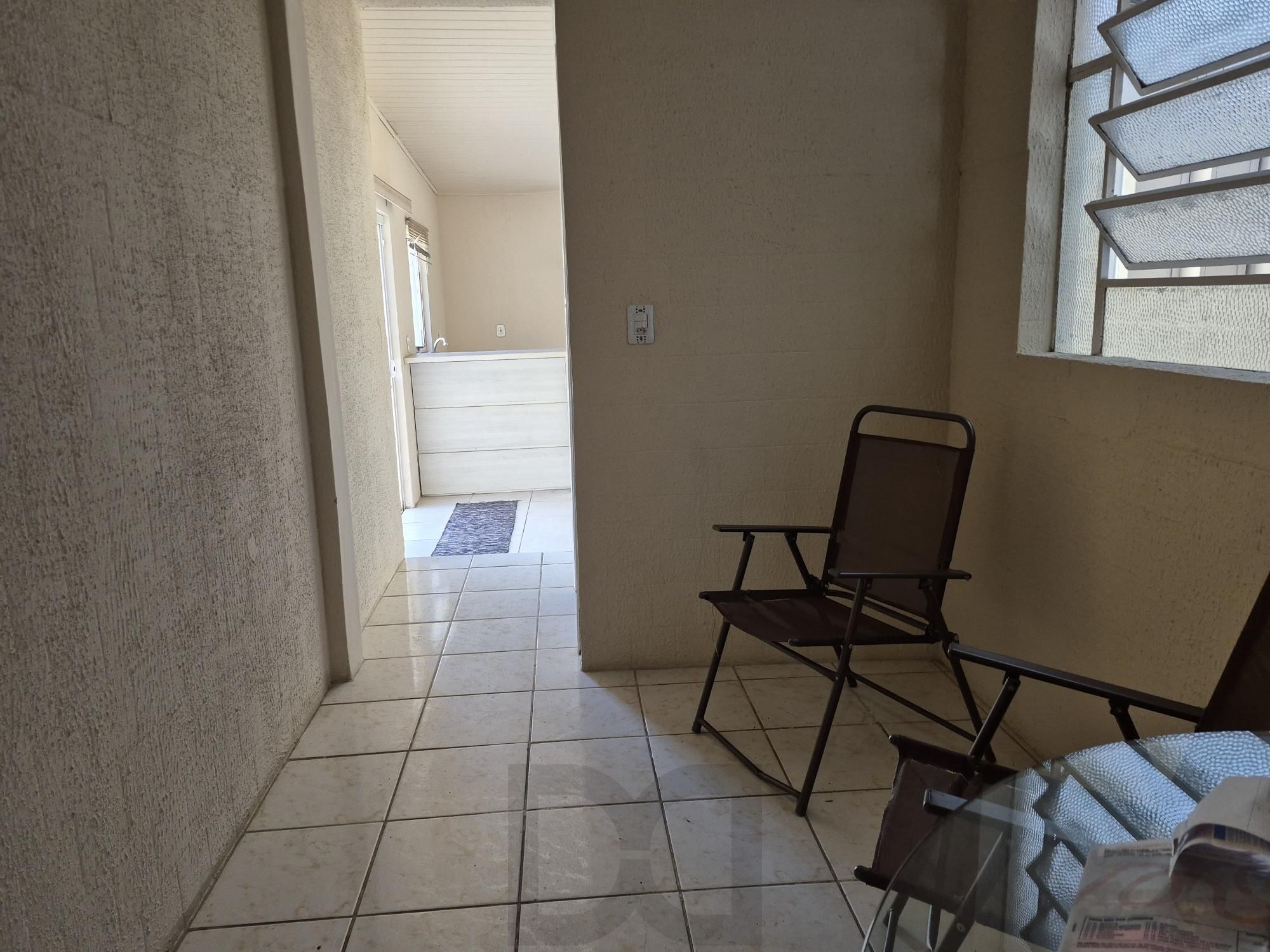 Casa Residencial de 4 Quartos com Piscina e Churrasqueira em Porto Alegre — foto 7