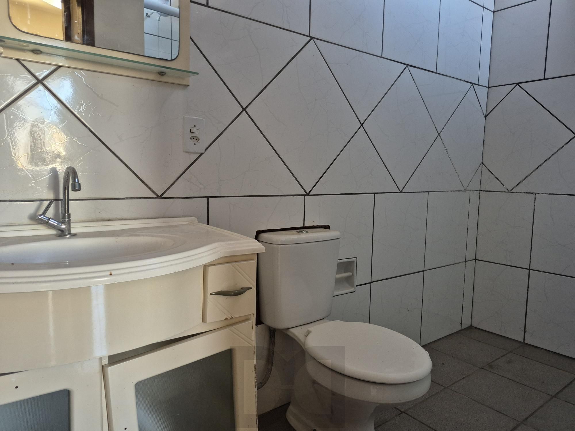 Casa Residencial de 4 Quartos com Piscina e Churrasqueira em Porto Alegre — foto 29