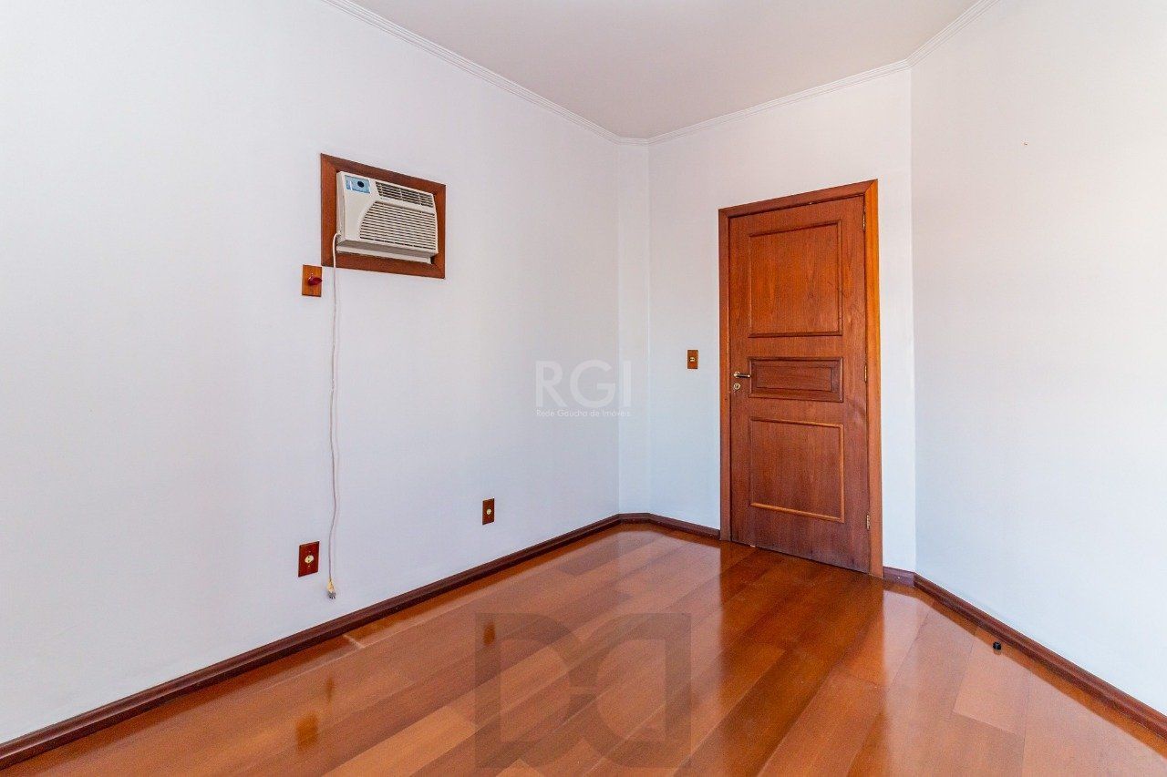 Casa para Venda - 431m², 4 dormitórios, sendo 2 suites, 3 vagas - Jardim Itu Sabará — foto 8