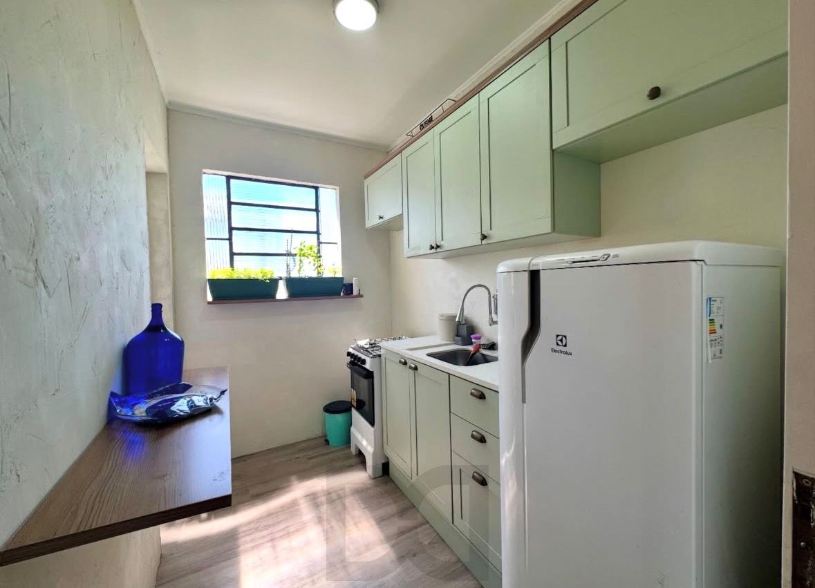 Apartamento dois dormitórios semi mobiliado — foto 5