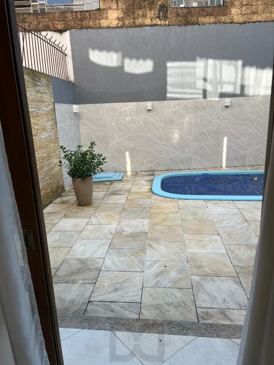 Sobrado triplex com piscina no Loteamento Nova Ipanema — foto 33