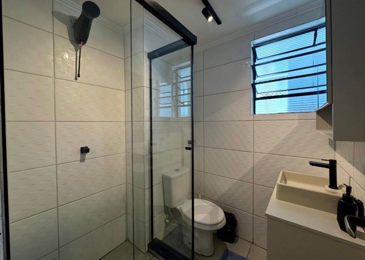 Apartamento dois dormitórios semi mobiliado — foto 8