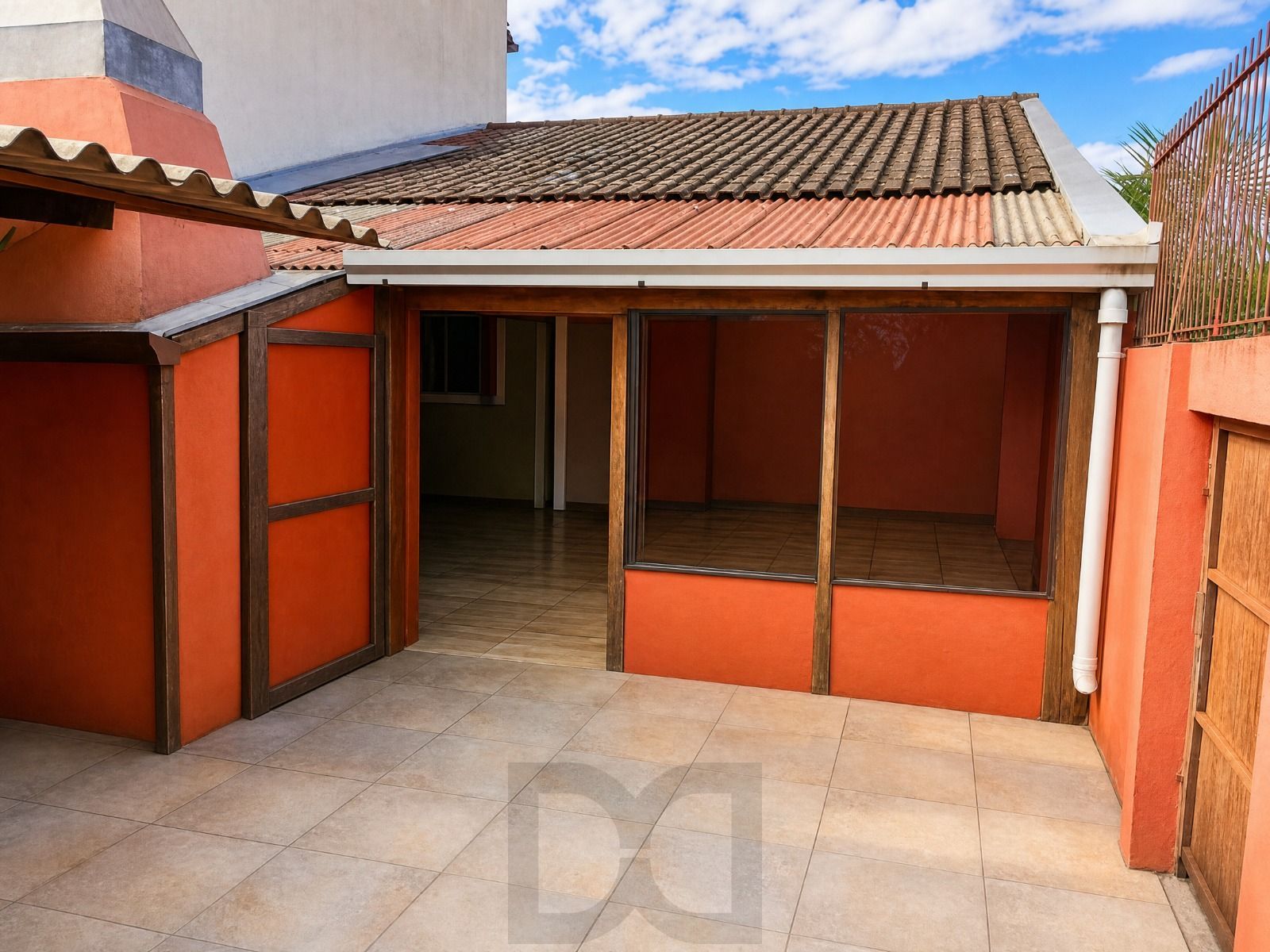Casa dois quartos com suíte na Hipica 175m — foto 10