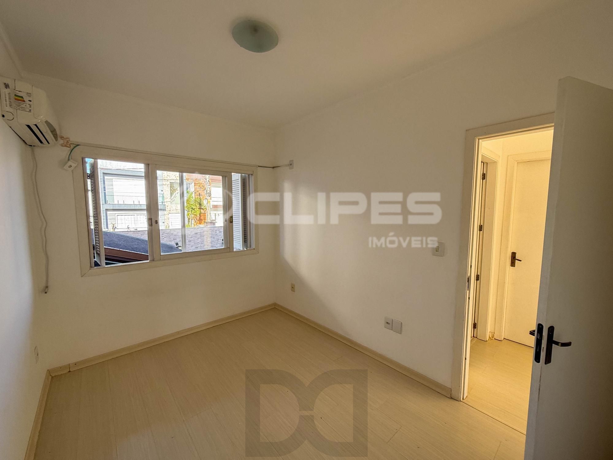 Sobrado para Venda - 140m², 3 dormitórios, sendo 1 suites, 2 vagas - Hípica — foto 3