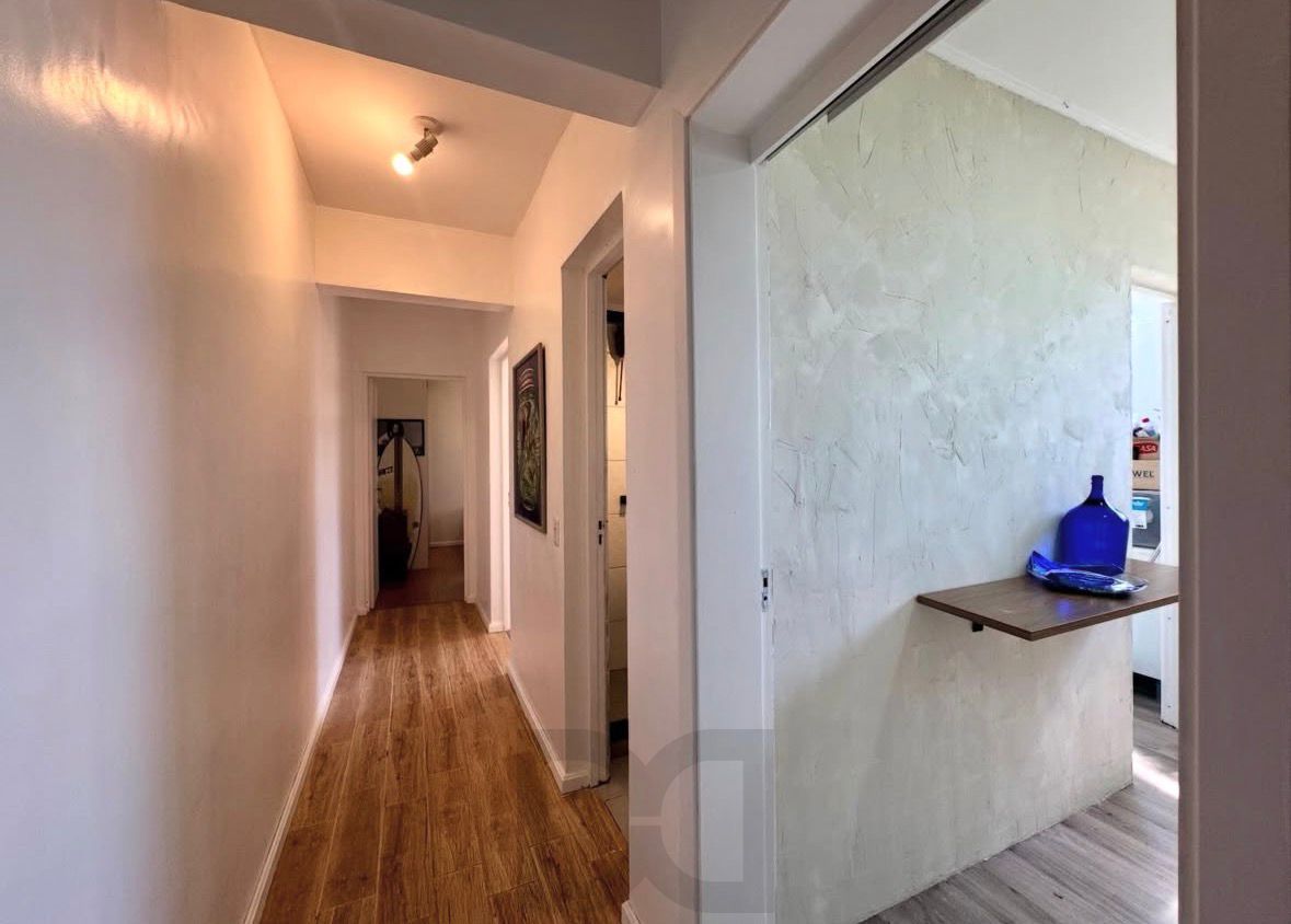 Apartamento dois dormitórios semi mobiliado — foto 4