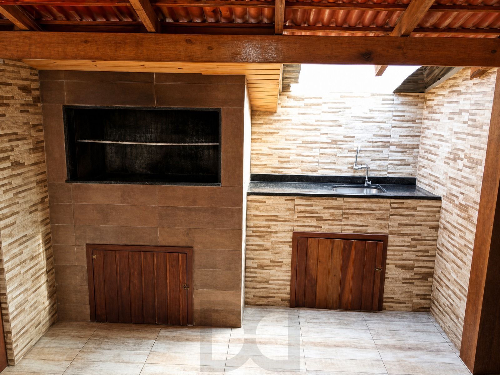 Casa dois quartos com suíte na Hipica 175m — foto 7