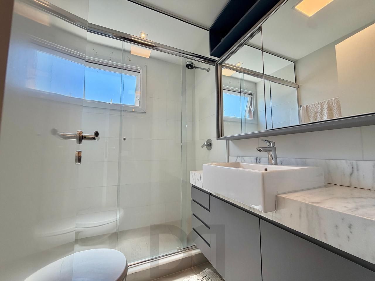 Excelente casa a venda no Condomínio Euroville com 3 dormitórios, semimobiliada por: R$1.350.000,00. — foto 39