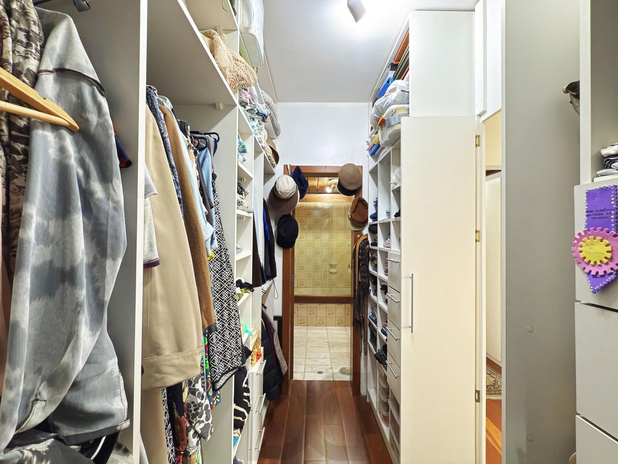 Closet Casal