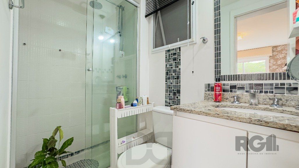 Apartamento a venda no bairro Passo da Areia com dois dormitórios. — foto 19