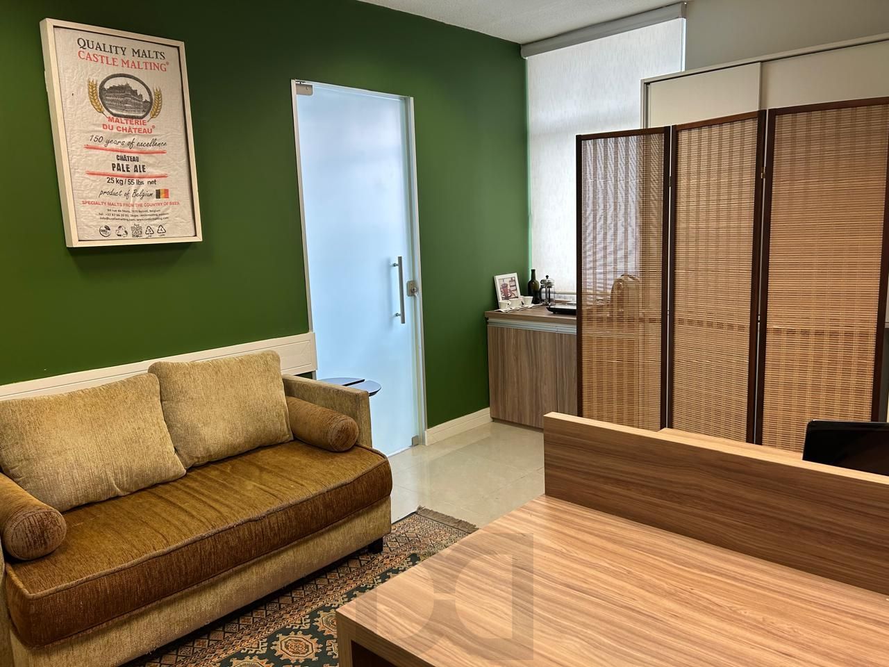 Sala comercial de 46 m² com 2 vagas — R$ 280.000,00- Três Figueiras — foto 1