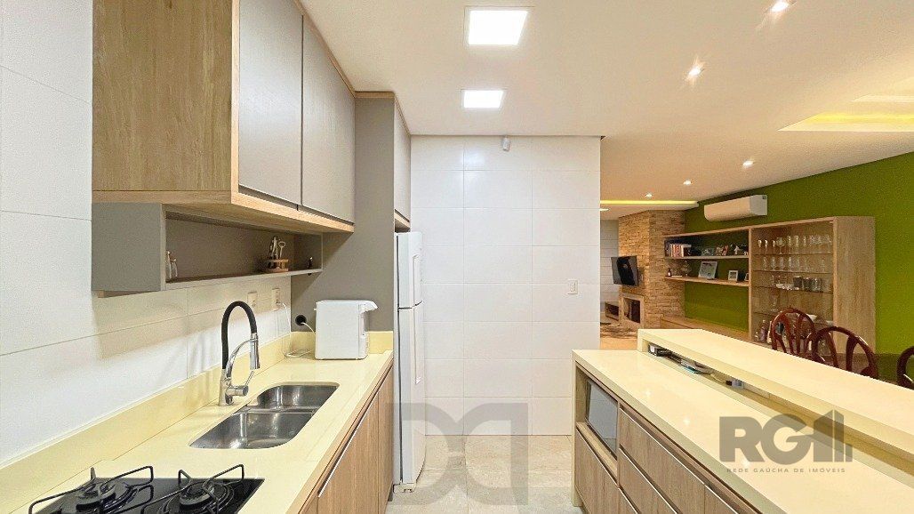 Ótima Casa a venda no bairro Espírito Santo com 3 suítes mobiliada — foto 18