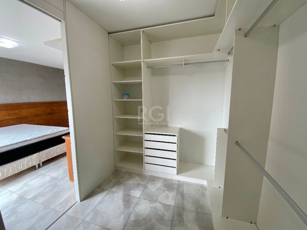 Apartamento Para Comprar no Karpathos com 2 Dormitórios transformado em 1 suite com closet — foto 26