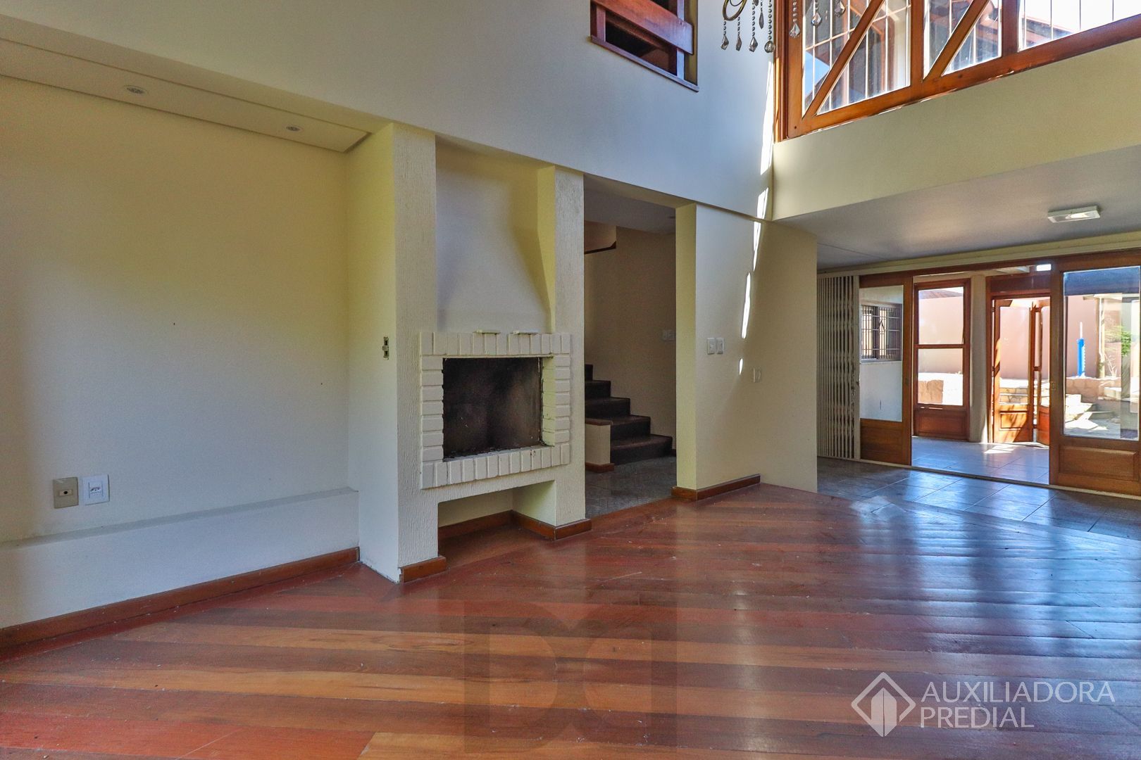 Excelente casa com 5 dormitórios no bairro Cristal — foto 3