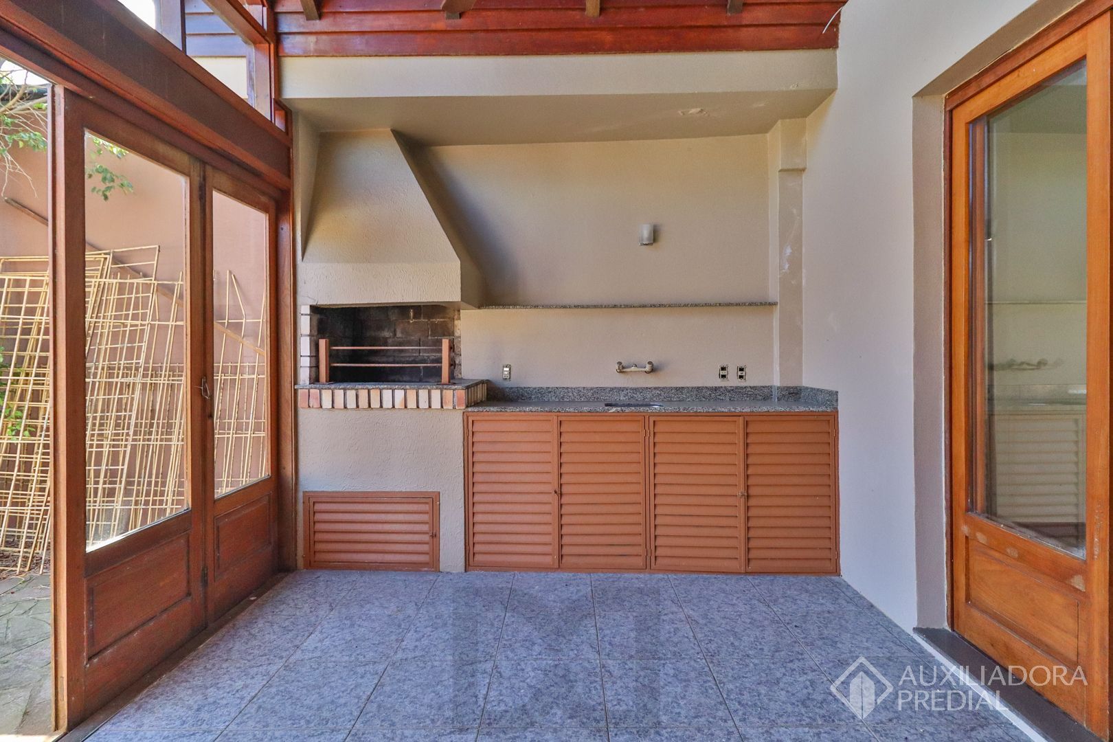 Excelente casa com 5 dormitórios no bairro Cristal — foto 19