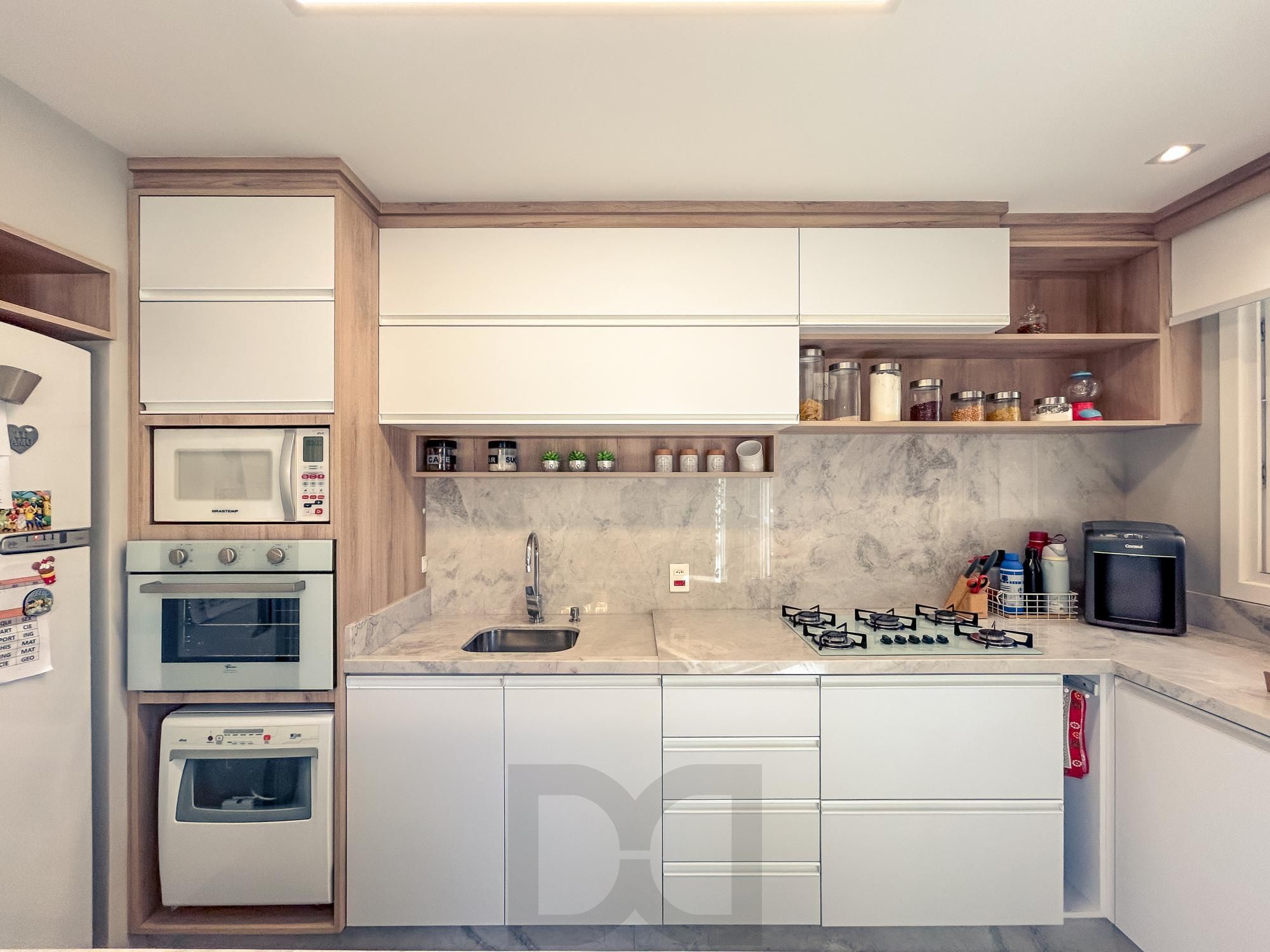 Excelente casa a venda no Condomínio Euroville com 3 dormitórios semimobiliada. — foto 9