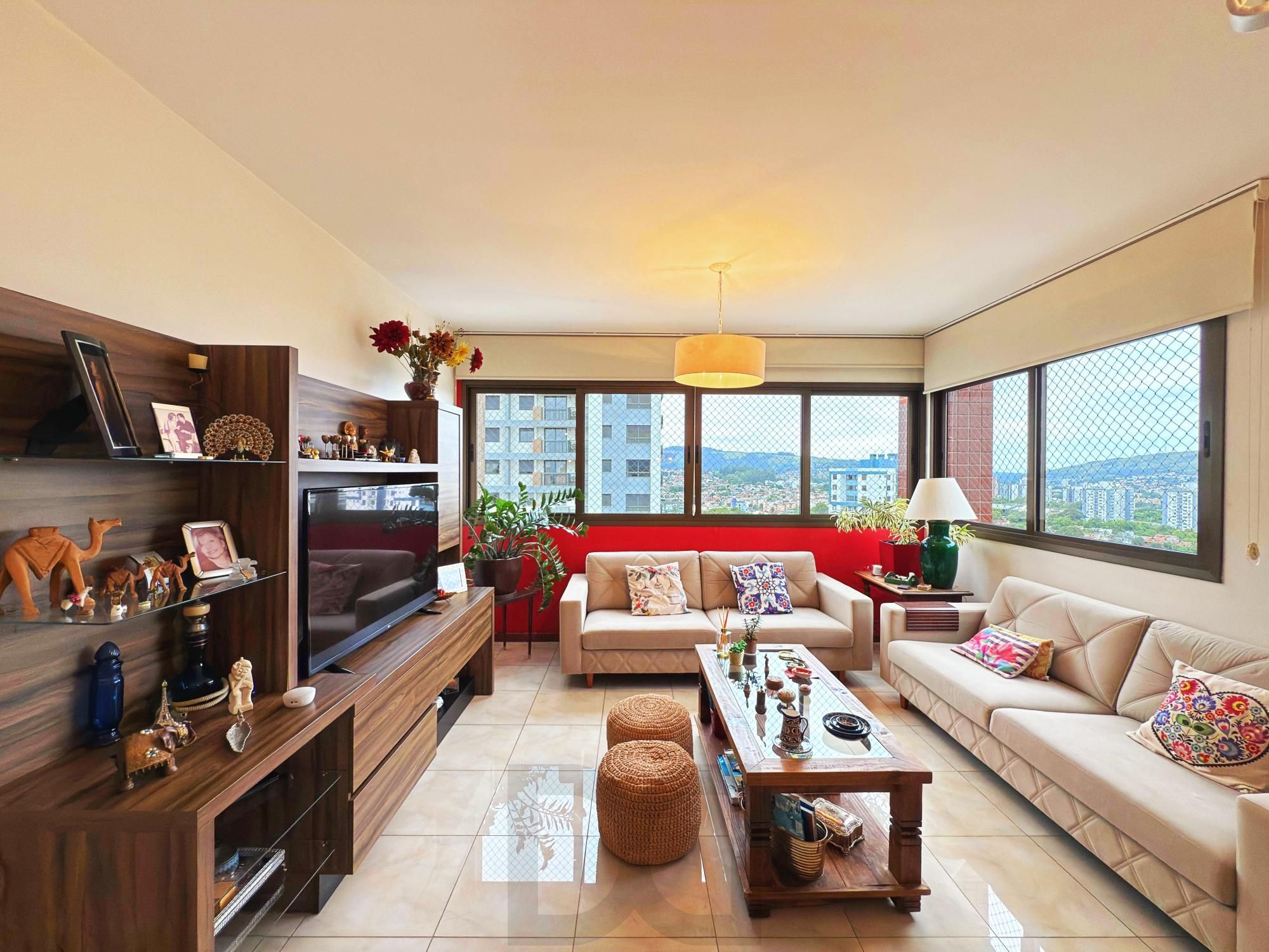 Apartamento 3 Dormitórios com Suíte, Churrasqueira e Excelente Vista Petrópolis — foto 39