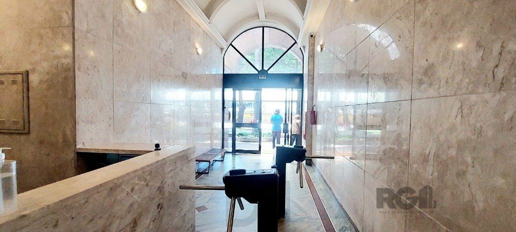 Sala para comprar na avenida Carlos Gomes no Bairro Boa Vista — foto 5