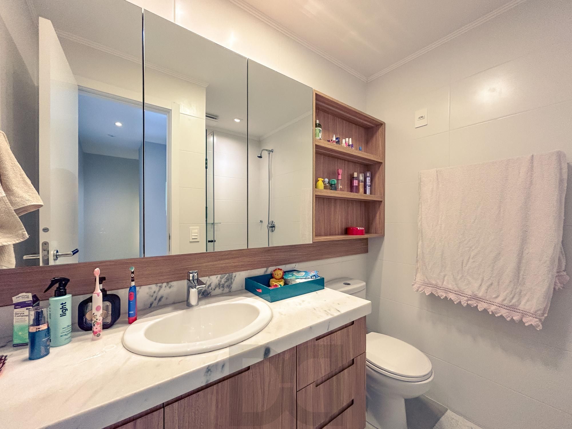 Excelente casa a venda no Condomínio Euroville com 3 dormitórios semimobiliada. — foto 21