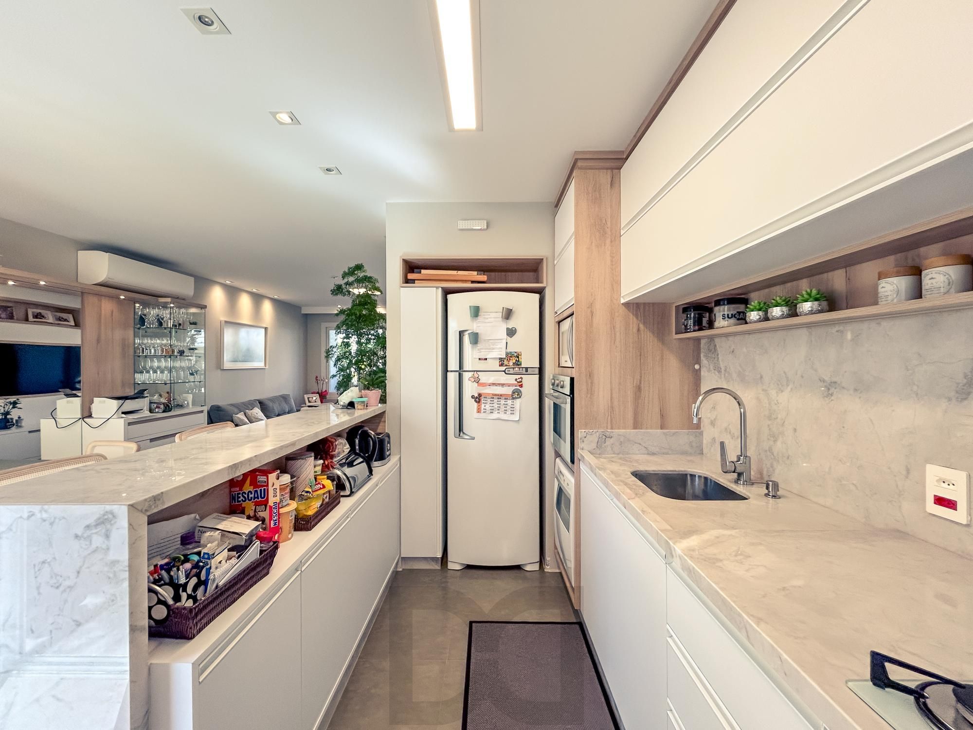 Excelente casa a venda no Condomínio Euroville com 3 dormitórios semimobiliada. — foto 11
