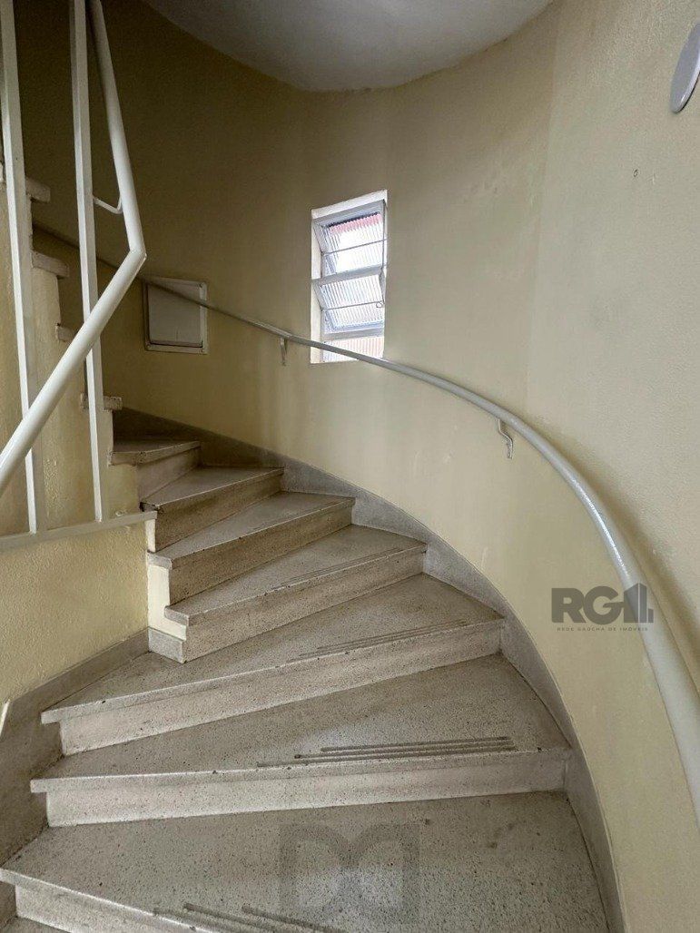 Apartamento a venda com 1 dormitório no bairro Auxiliadora — foto 13