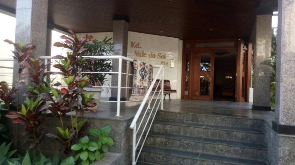 Vende cobertura mobiliada, 3 dormitórios, 3 vagas, Petrópolis — foto 29