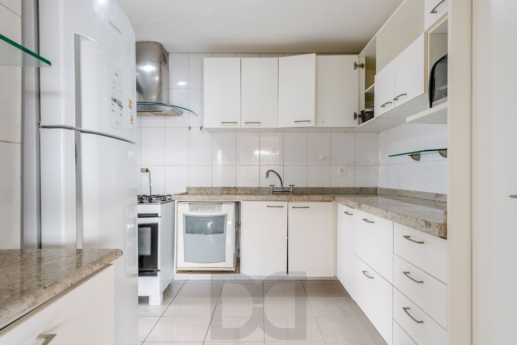 Apartamento espaçoso e confortável no bairro Mont Serrat — foto 13