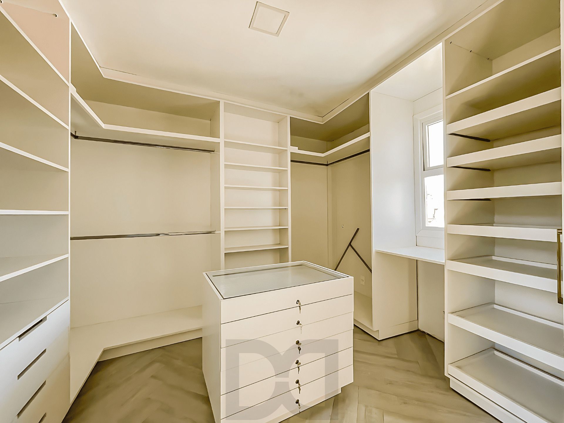Casa Reformada com Piscina, 370m², 2 Suítes com Closet no Três Figueiras – POA — foto 20