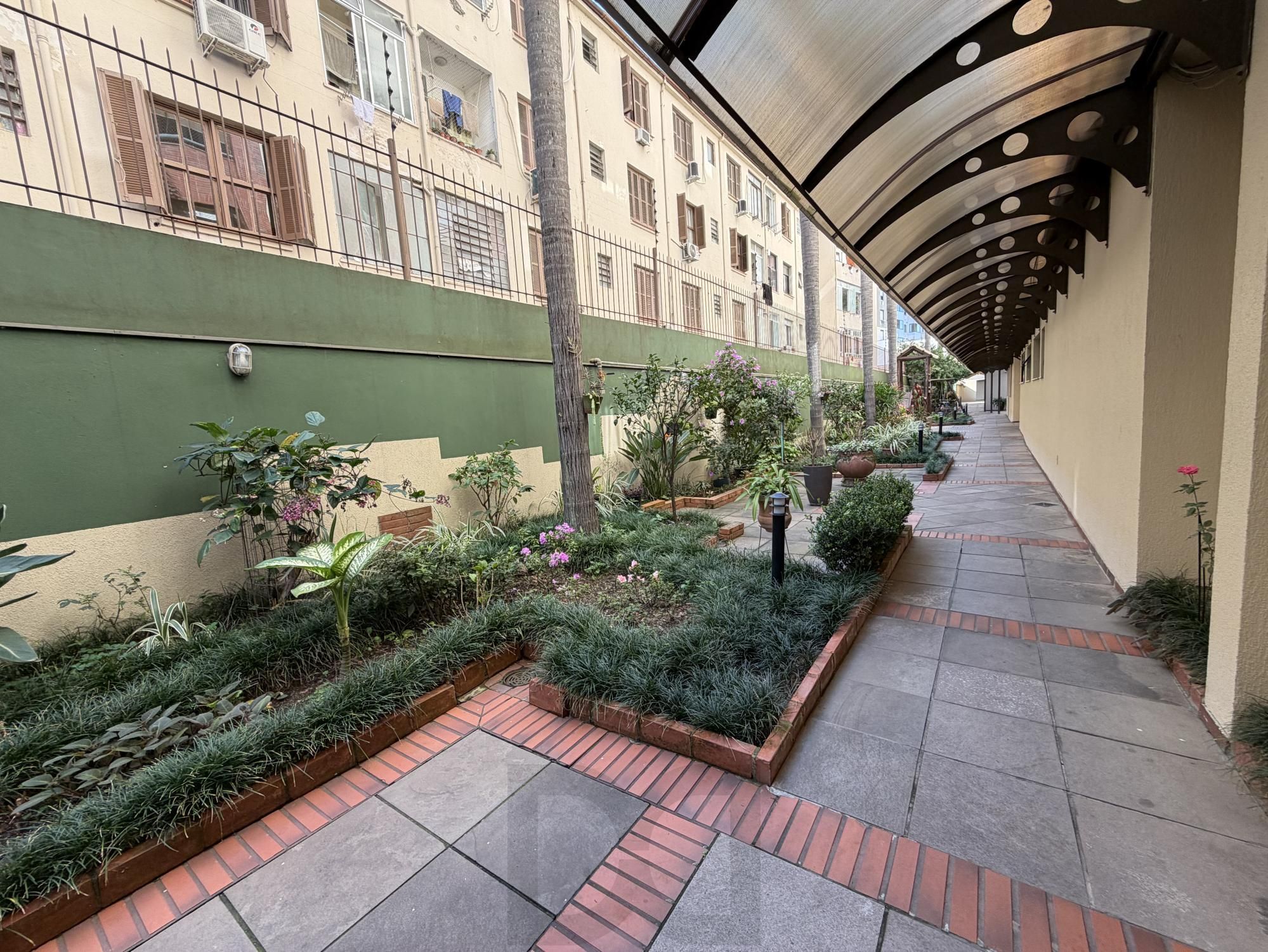 Excelente Apartamento para Comprar 2 dormitórios na Rua da República — foto 36