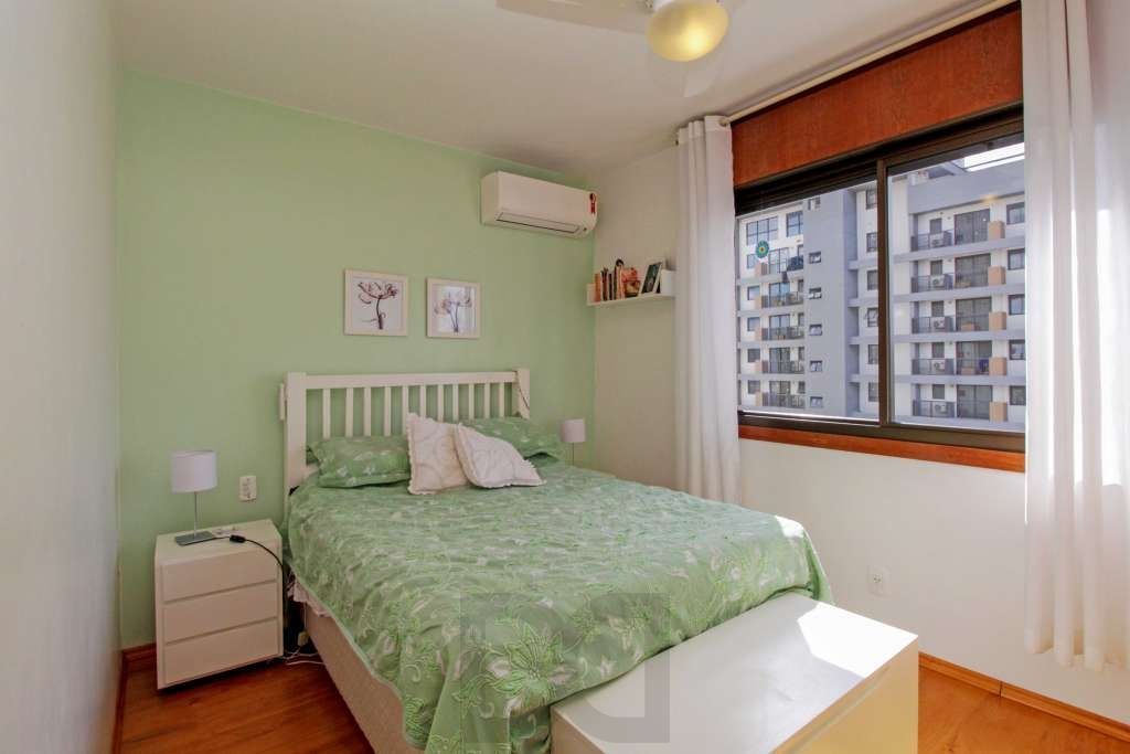 Apartamento 3 Dormitórios com Suíte, Churrasqueira e Excelente Vista Petrópolis — foto 13