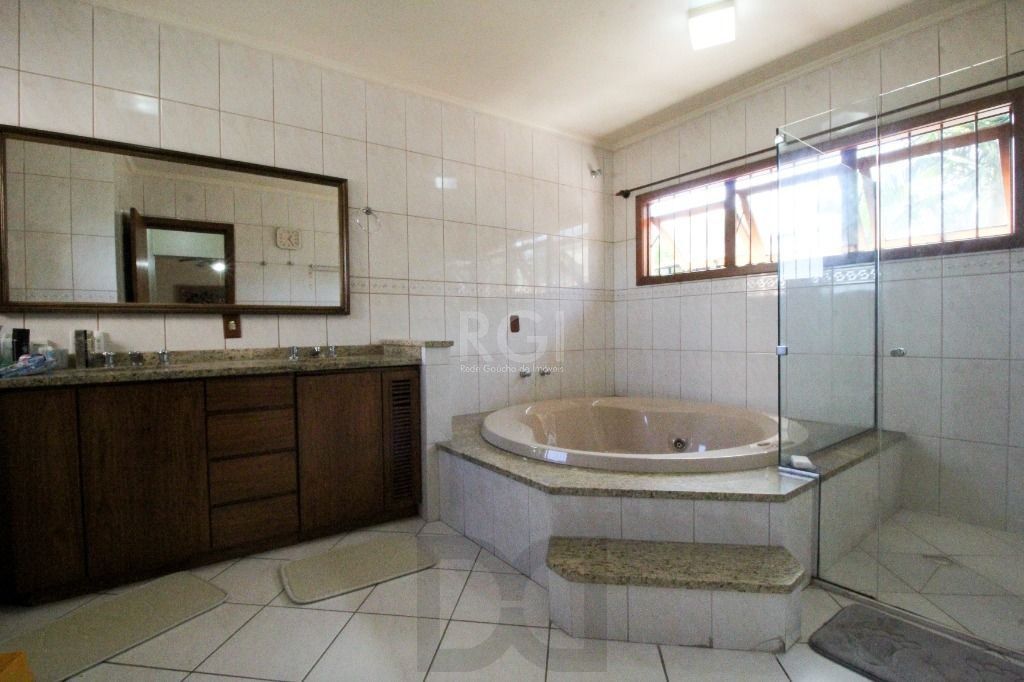 Casa Com 4 dormitórios para Comprar , 350 m²- Chácara das Pedras - Porto Alegre — foto 13