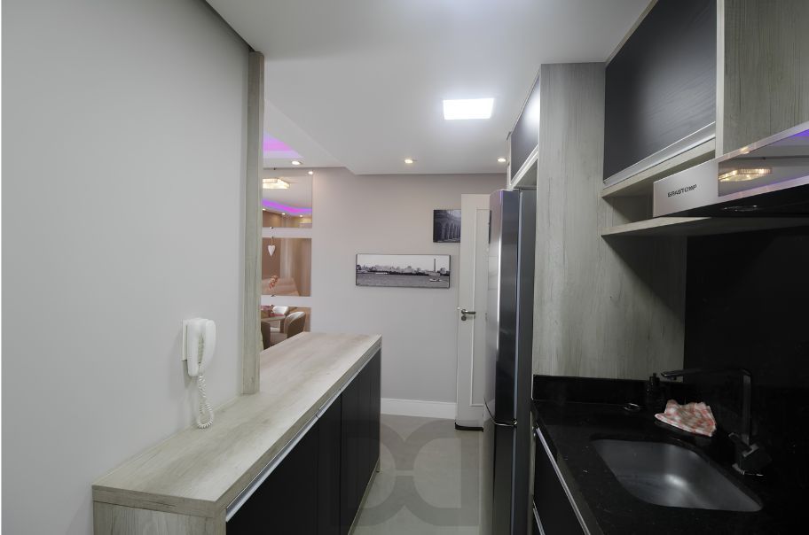 Apartamento 3 dormitórios com suíte e sacada — mobiliado e pronto para morar — foto 3