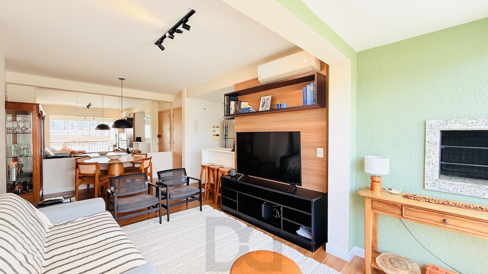 Excelente apartamento a venda com 2 dormitórios no bairro Passo d areia. — foto 4