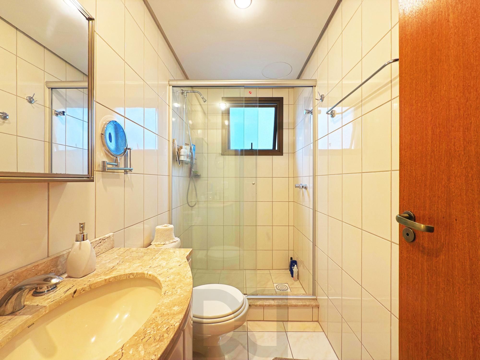 Apartamento 3 Dormitórios com Suíte, Churrasqueira e Excelente Vista Petrópolis — foto 29