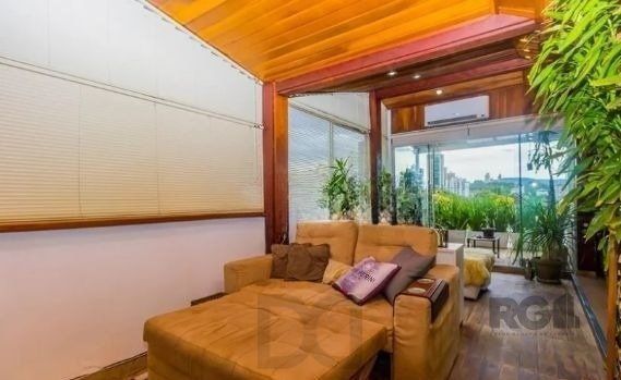 Casa com 7 Quartos e 6 vagas à Venda, 470 m² no Bairro Petrópolis — foto 33