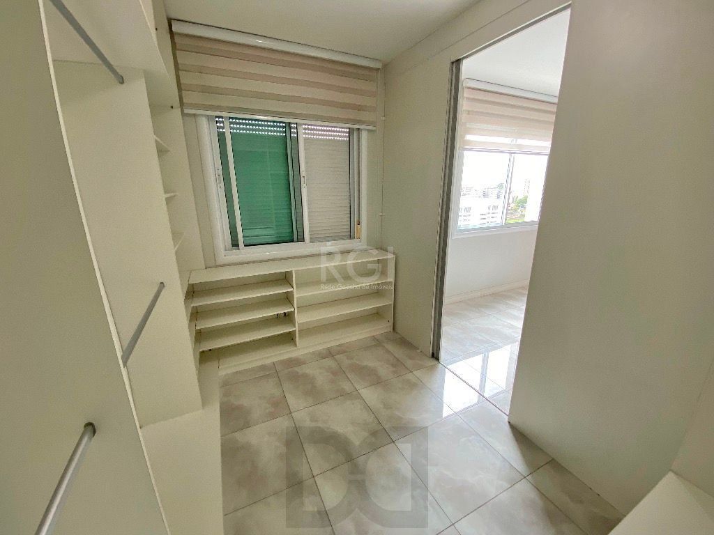 Apartamento Para Comprar no Karpathos com 2 Dormitórios transformado em 1 suite com closet — foto 27
