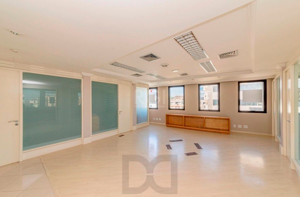 Conjunto Comercial de 129,57m2 nas Três Figueiras para comprar — foto 1