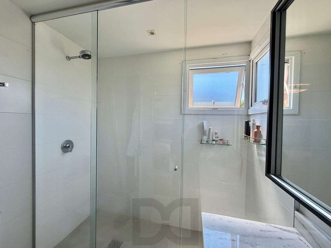 Excelente casa a venda no Condomínio Euroville com 3 dormitórios, semimobiliada por: R$1.350.000,00. — foto 32