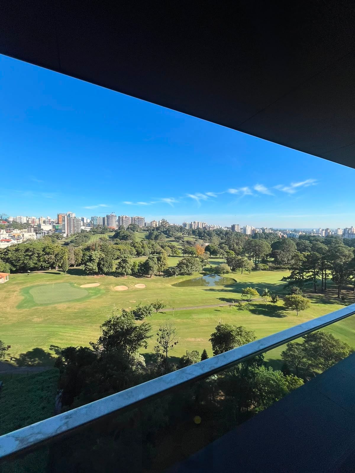 Seu Lar no Nilo Country: Amplo Living, Lareira e 3 Vagas na Nilo Peçanha — foto 8