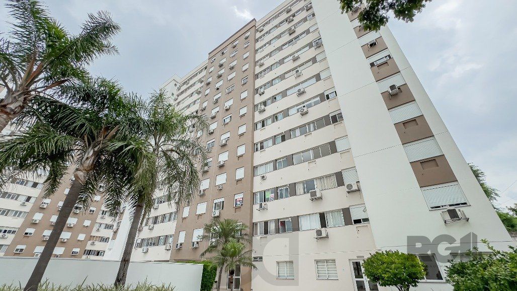 Apartamento a venda no bairro Passo da Areia com dois dormitórios. — foto 29