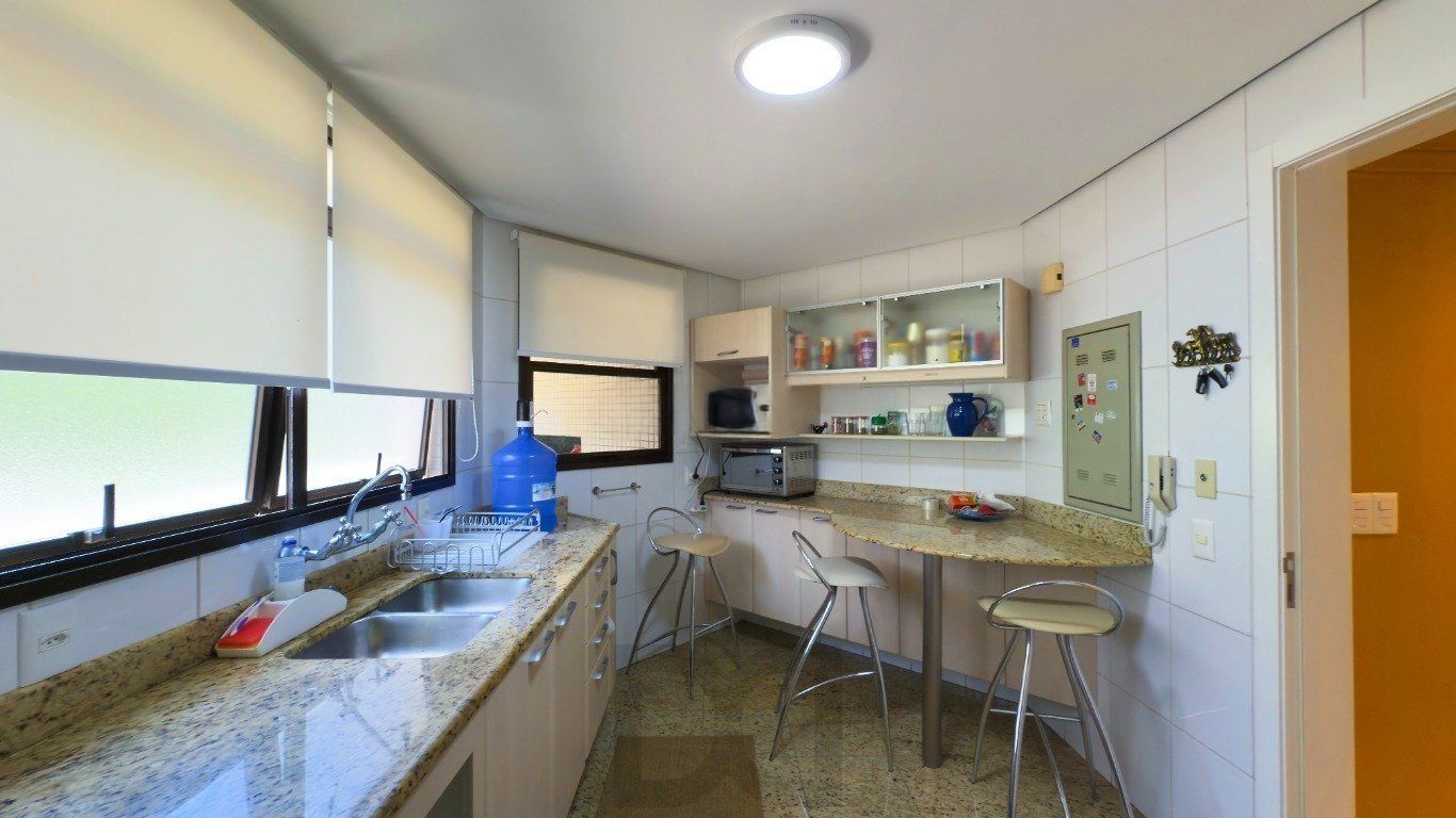 Apartamento semimobiliado com 2 suítes e 4 quartos no cobiçado bairro Bela Vista — foto 7