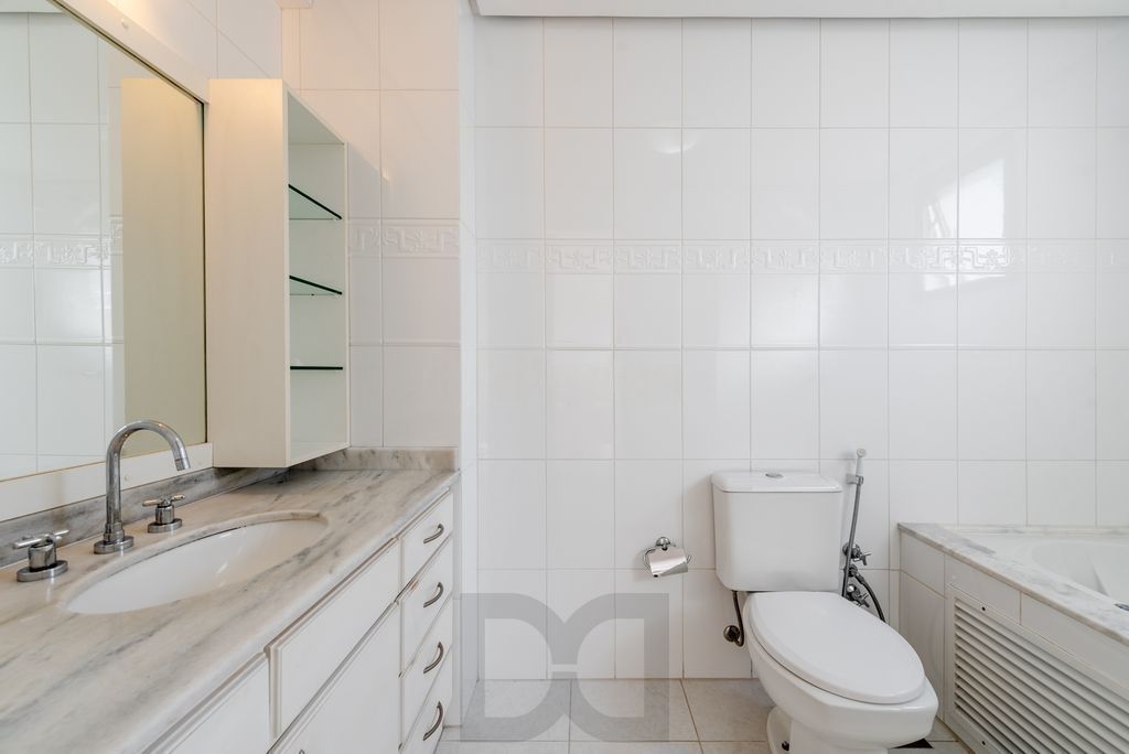 Apartamento espaçoso e confortável no bairro Mont Serrat — foto 10
