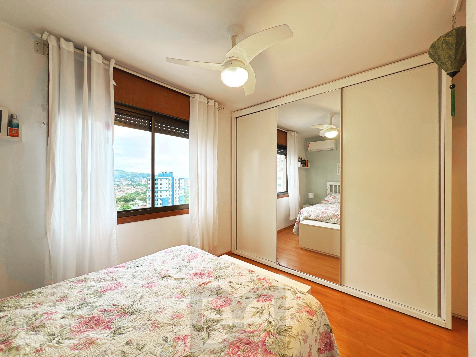 Apartamento 3 Dormitórios com Suíte, Churrasqueira e Excelente Vista Petrópolis — foto 47