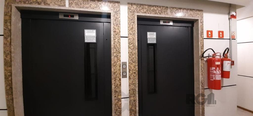 Sala comercial para Comprar com 1 vaga na Cristóvão Colombo. — foto 10