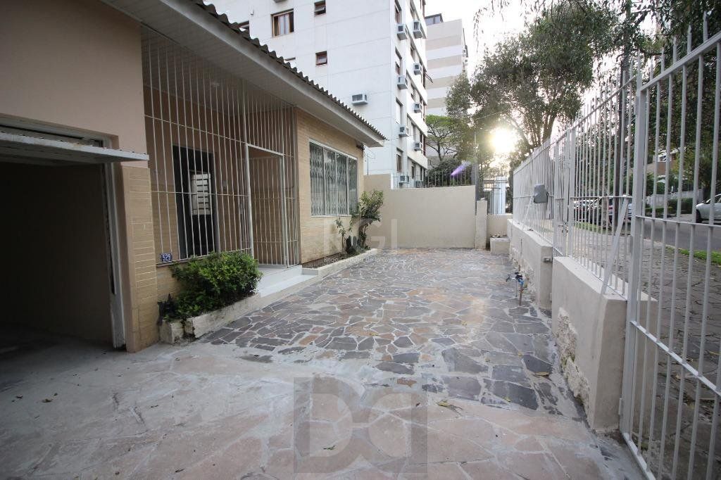 Casa com 3 Dormitórios Para comprar 250 m² - Petrópolis - Porto Alegre/R — foto 40