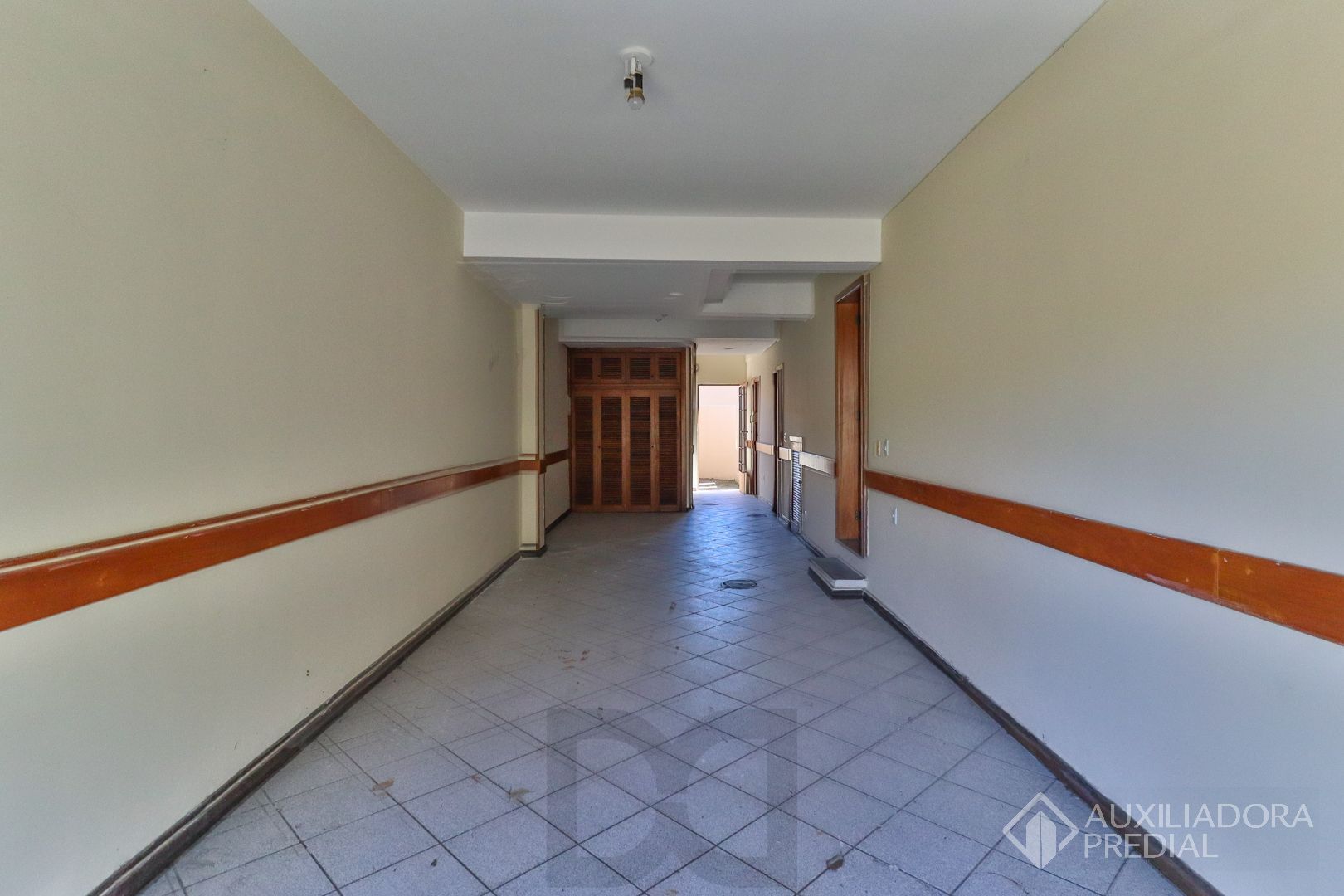Excelente casa com 5 dormitórios no bairro Cristal — foto 28