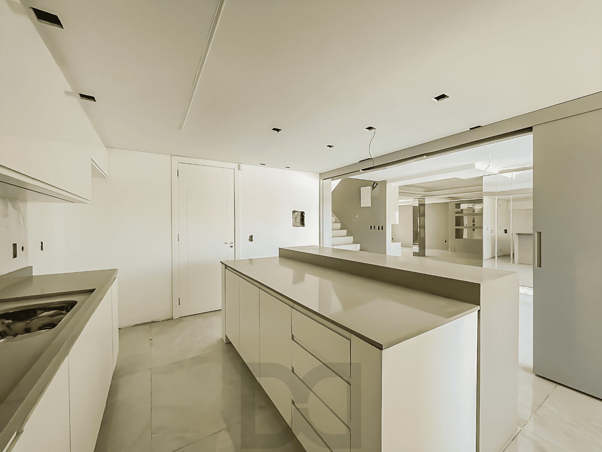 Casa Reformada com Piscina, 370m², 2 Suítes com Closet no Três Figueiras – POA — foto 12