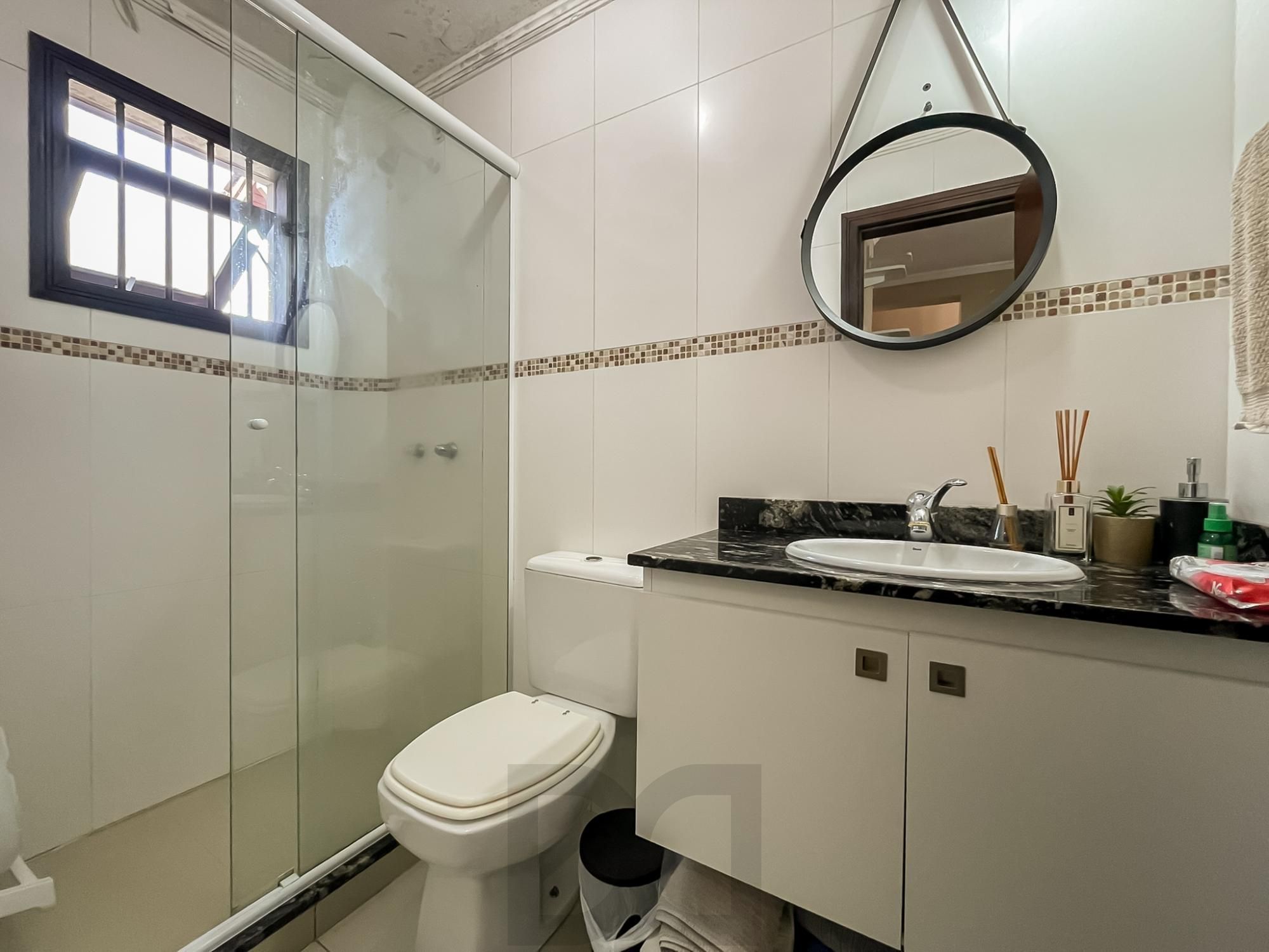 Excelente casa a venda com 3 dormitórios no bairro Tristeza em Porto Alegre. — foto 32
