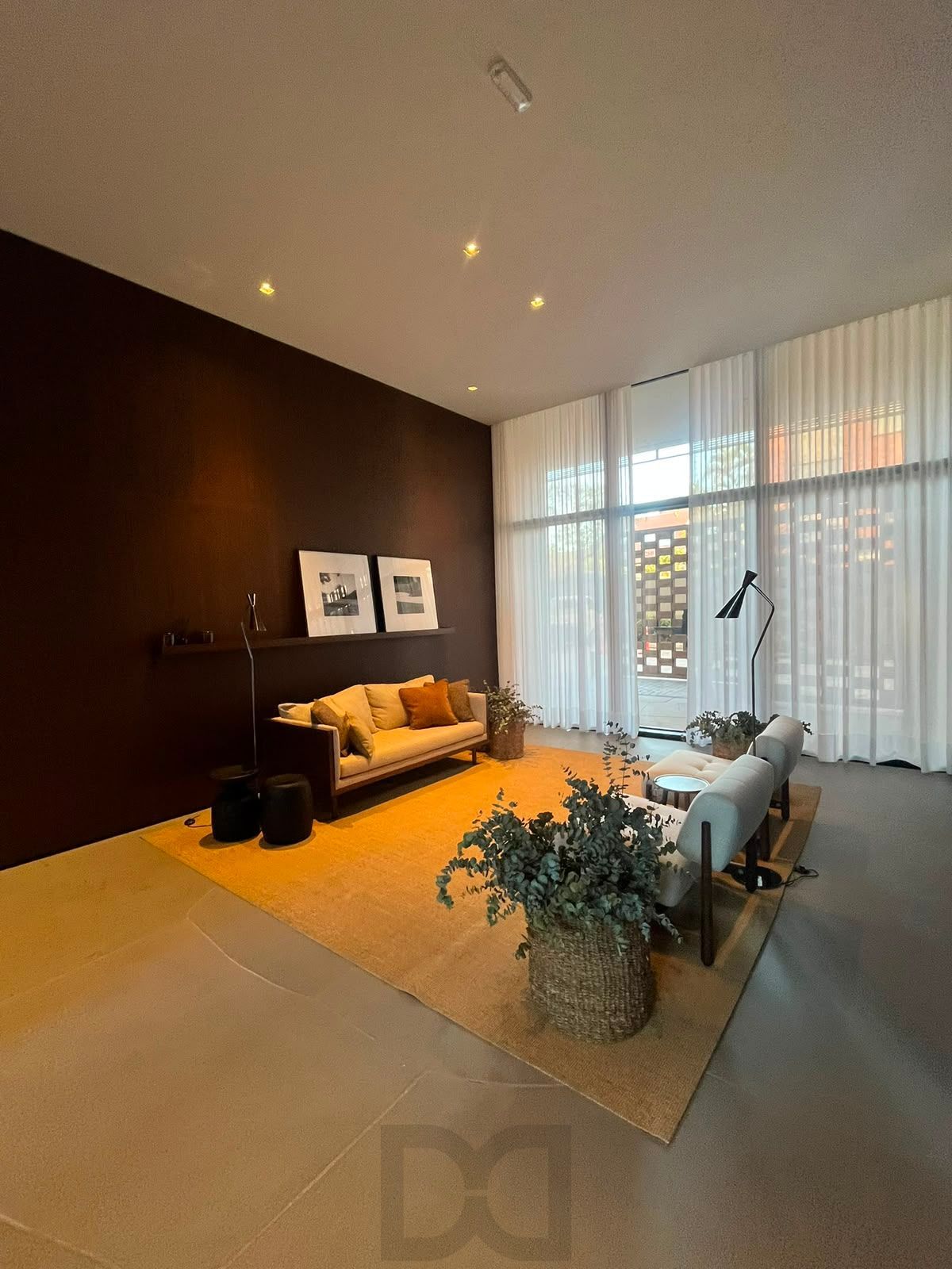 Seu Lar no Nilo Country: Amplo Living, Lareira e 3 Vagas na Nilo Peçanha — foto 3