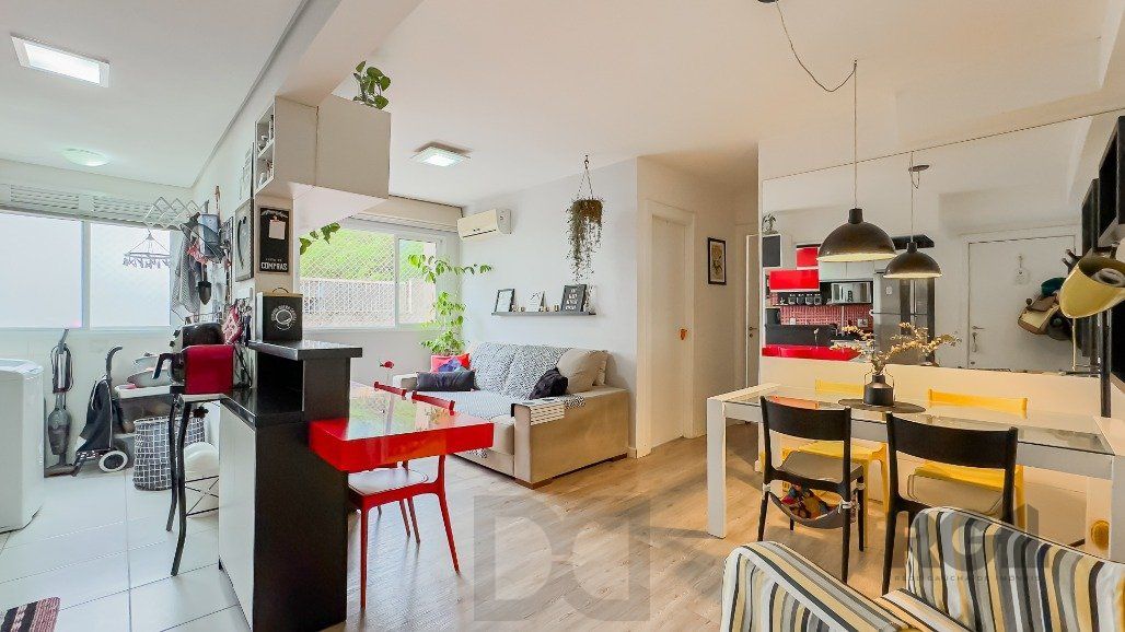 Apartamento a venda no bairro Passo da Areia com dois dormitórios. — foto 5