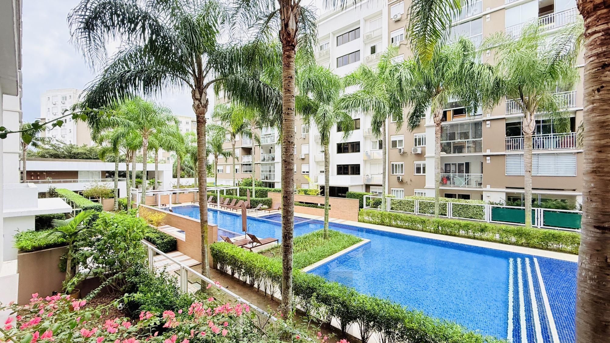 3 Dormitórios com Suíte | 90m² | Lareira e Churrasqueira | Bravo Melnick — foto 50